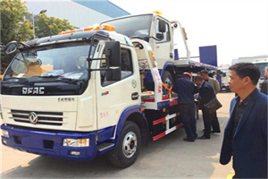 奎屯汽车道路救援拖车价格